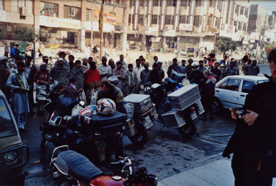 283 The crowd gathers as we leave Lahore.jpg